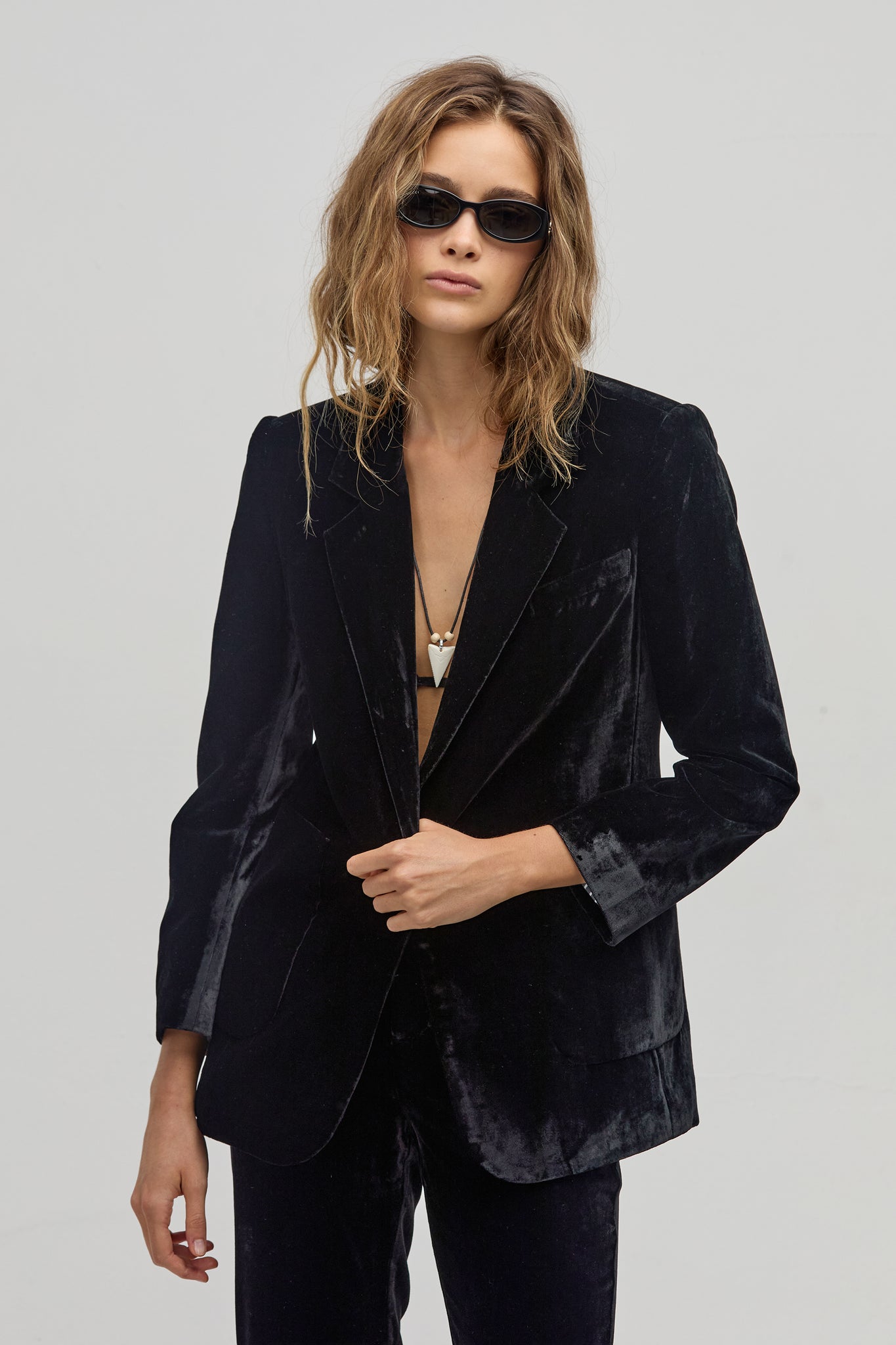 Areia Velvet Blazer - Black
