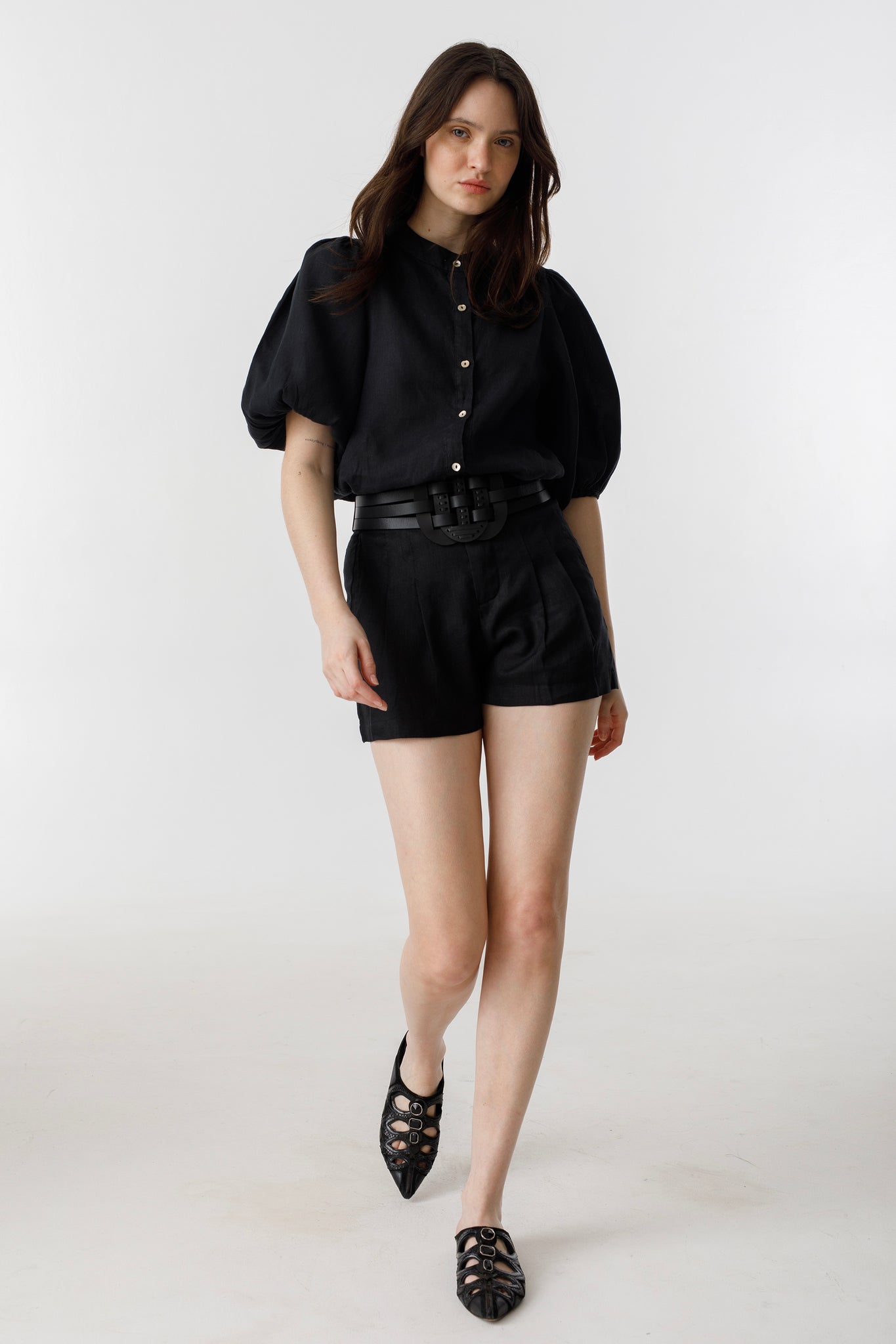 Frida Linen Shorts - Black