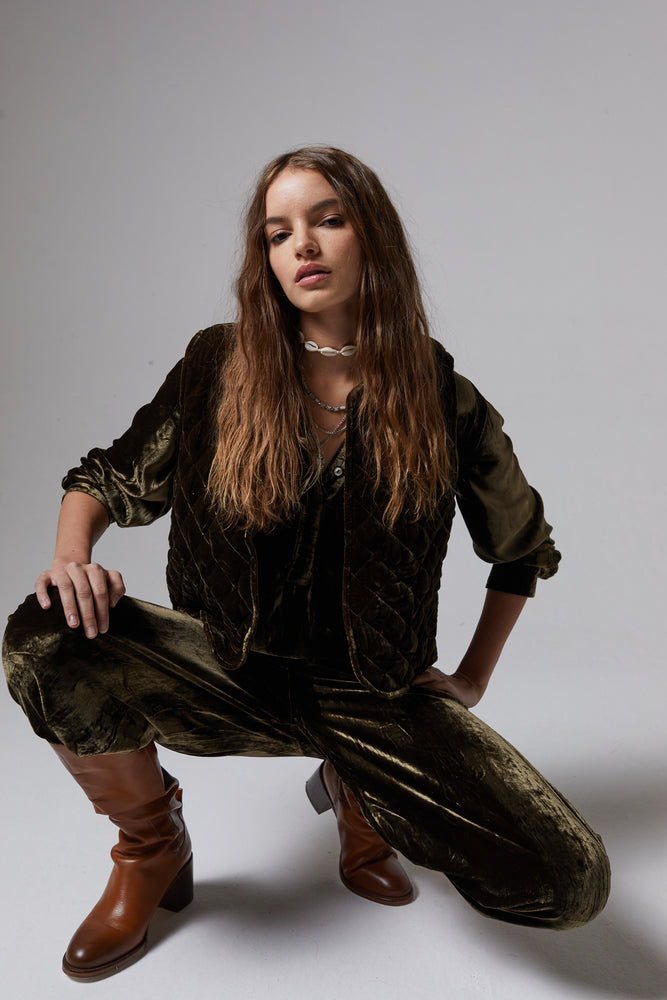 
                  
                    New Luna Velvet Pants - Moss
                  
                